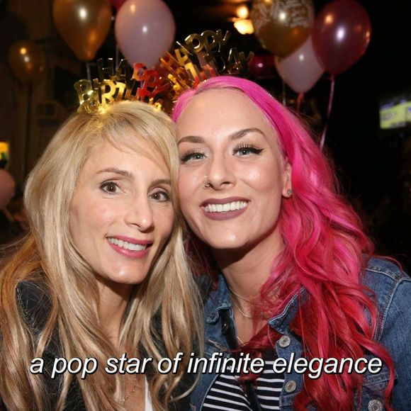 Meet your Posher, Elisa - Picture 1 of 1